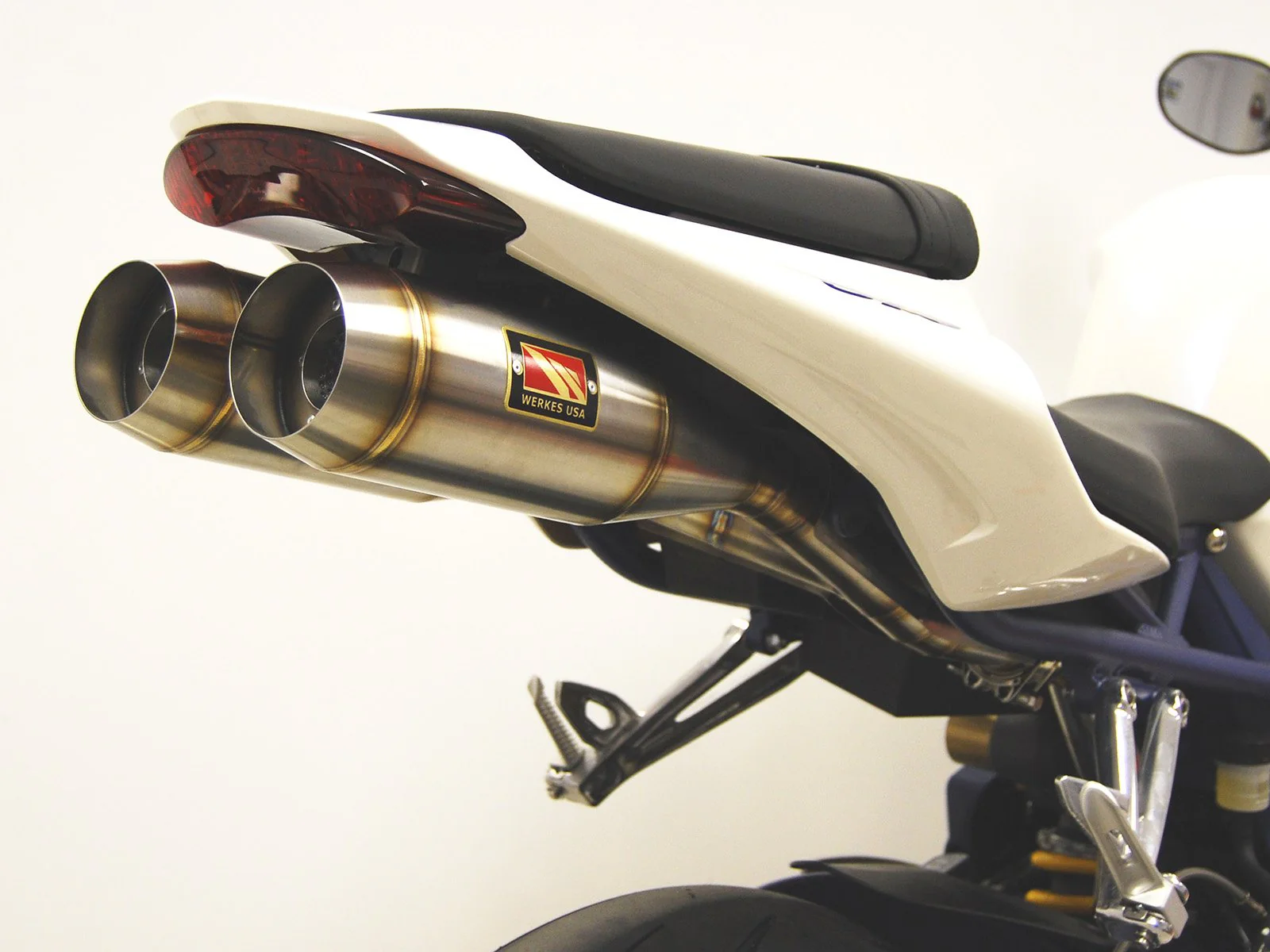 2006-2012 Triumph Daytona 675, 675R Slip-On Exhaust - Image 2