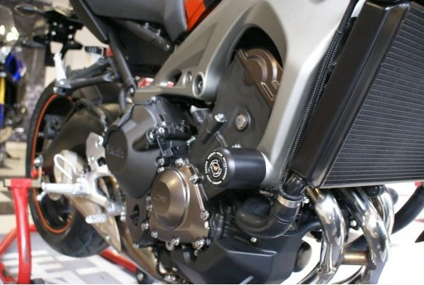 2016-2025 Yamaha XSR900 Frame Sliders by Womet-Tech - Image 4