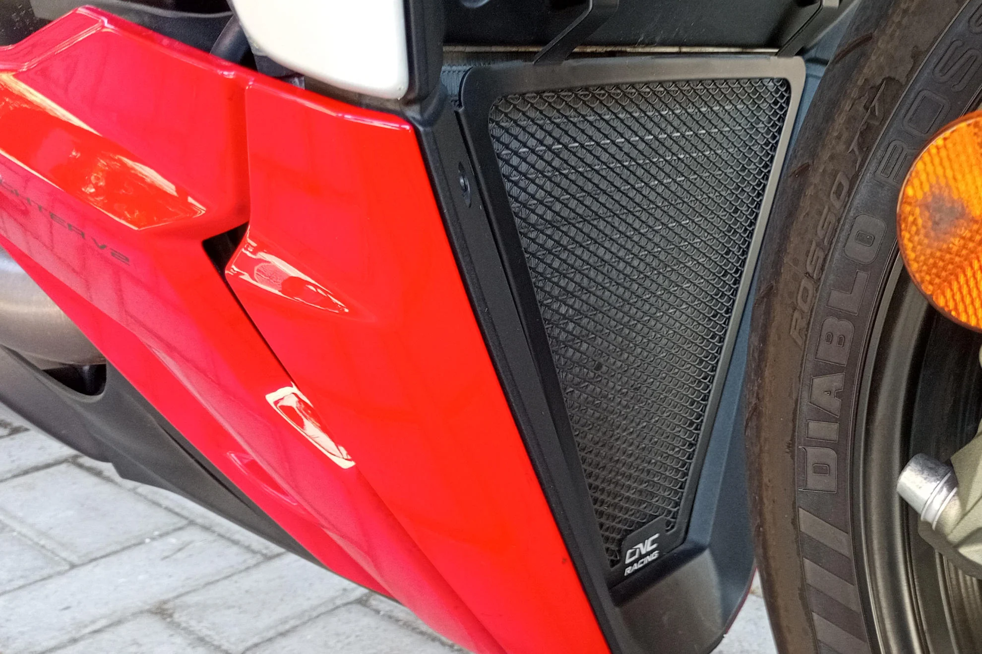 2022-2024 Ducati Streetfighter V2 Radiator Guard - Image 4