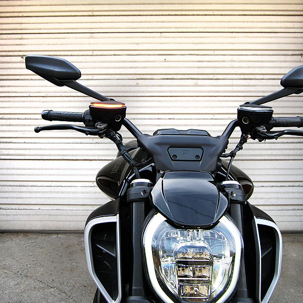 2023-2026 Ducati Diavel V4 LED Front Turn Signals - Image 4