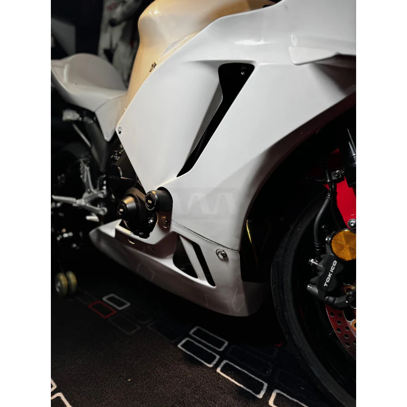 2024-2025 CBR600RR Frame Sliders by Womet-Tech - Image 4