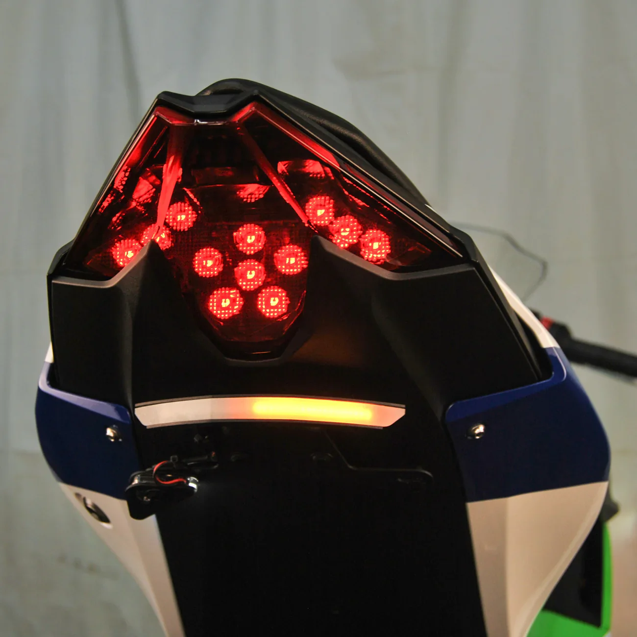 2024-2026 Kawasaki Ninja 500 Fender Eliminator / Tail Tidy with LED Turn Signals - Image 5