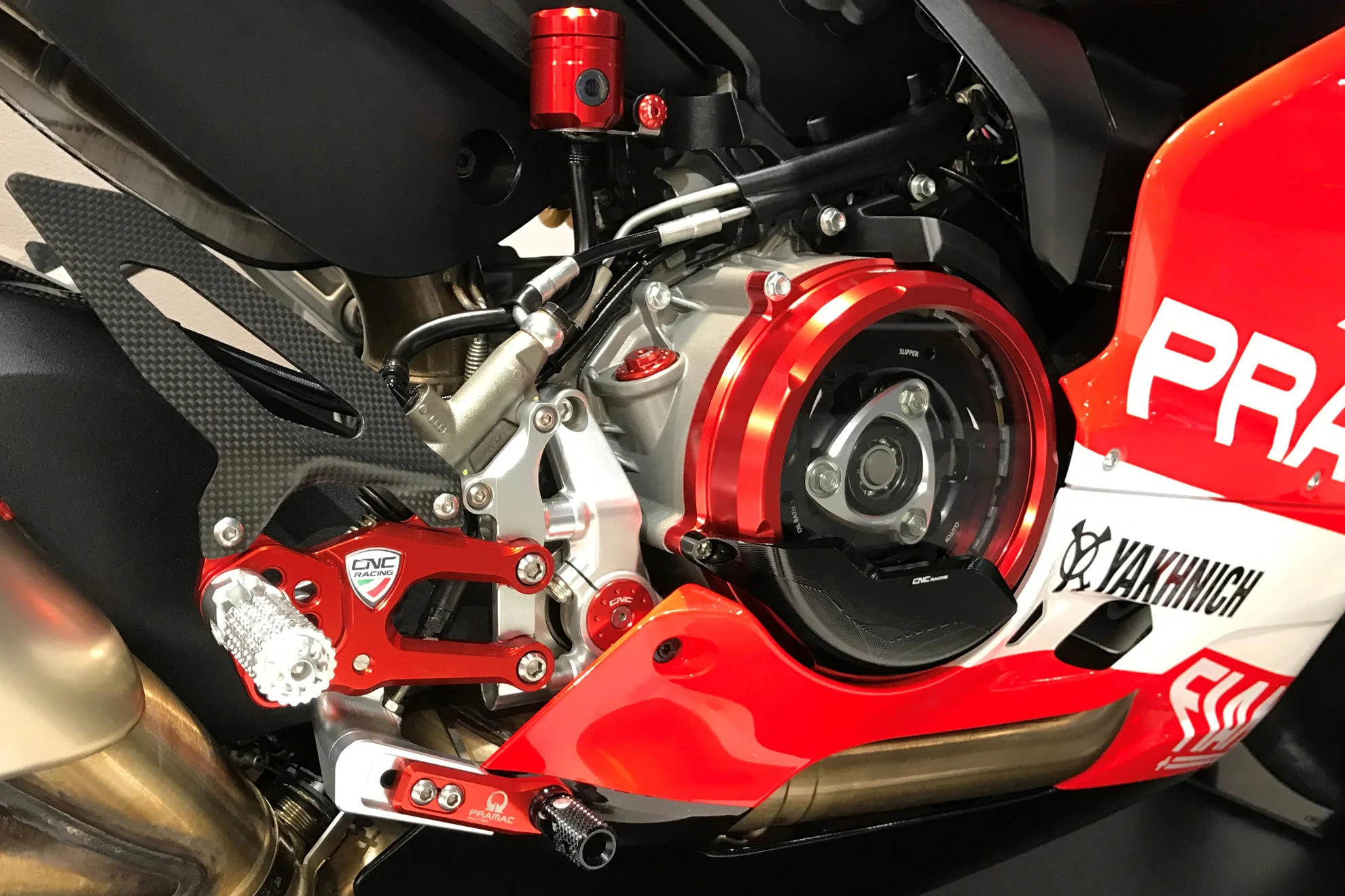 Ducati Pressure Plate Oil Bath with Bearing by CNC Racing - Image 5
