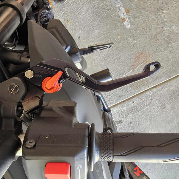 2025-2026 Yamaha MT07 Shorty Levers by Womet-Tech - Image 6